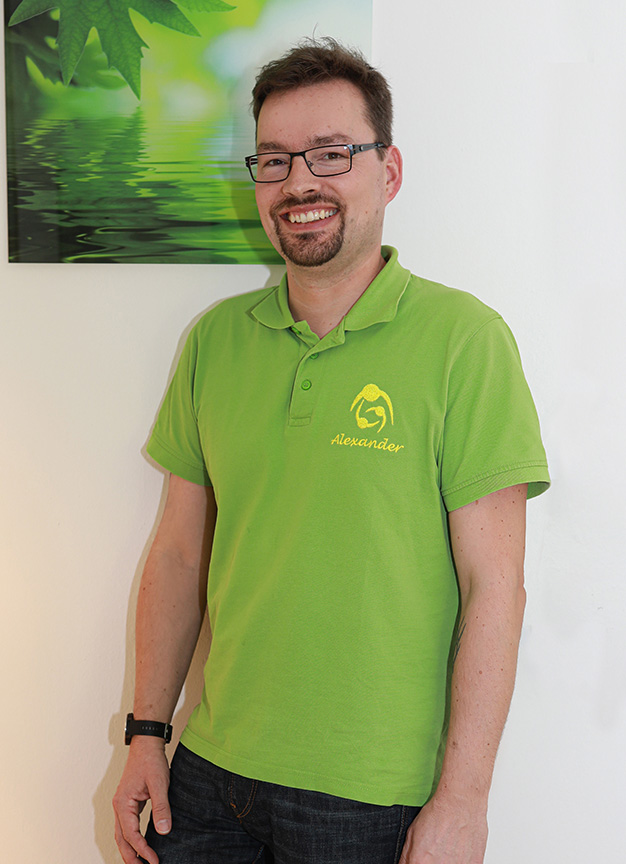 Bild von Alexander Koehler in Praxiskleidung